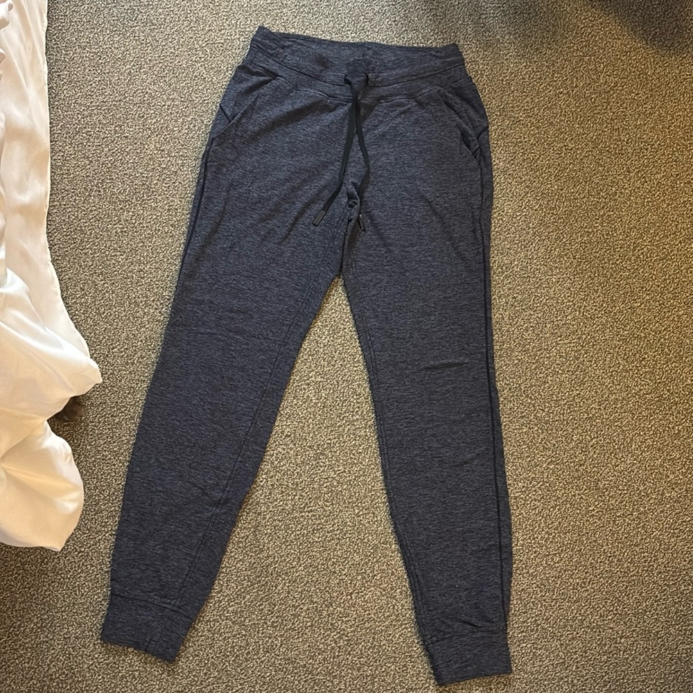 Lululemon Ready to Rulu heathered blue jogger size 6